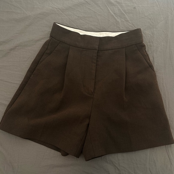 Aritzia Wilfred Ibiza shorts - Picture 1 of 5